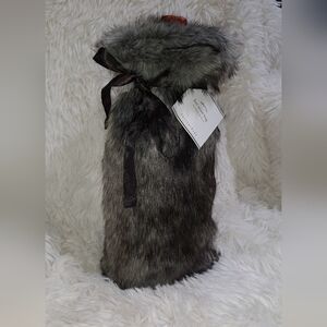 Luxurious Faux Fur Wine Bag with Ribbon